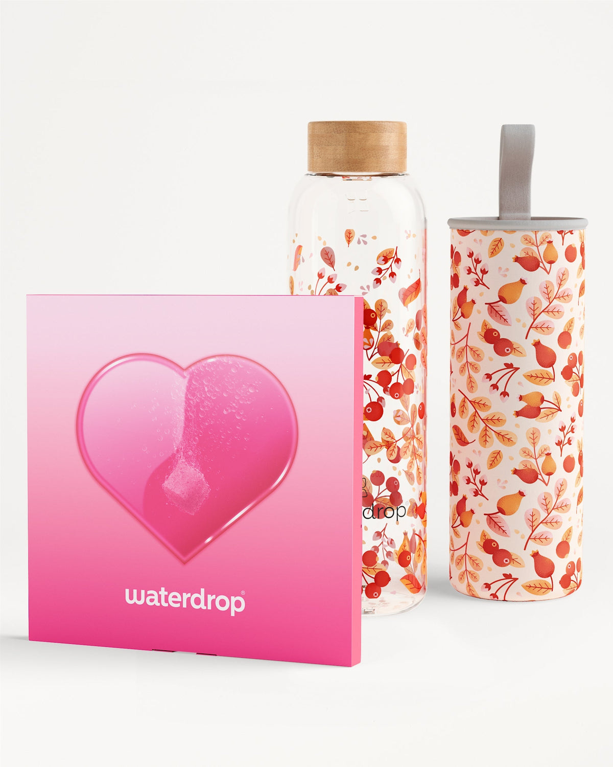 Hydratatieset met hartjes en glazen fles