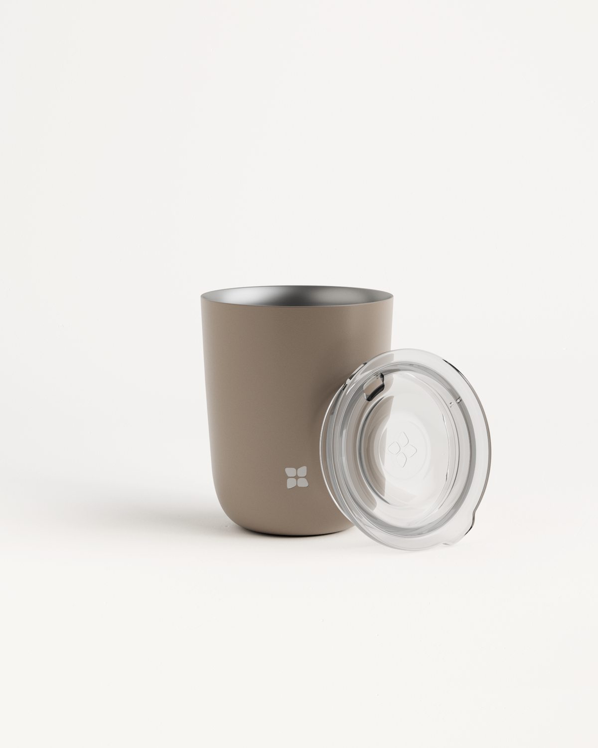 Dubbelwandige roestvrijstalen Steel Cup Set met drinkdeksel, ideaal voor warme en koude dranken. Een duurzaam alternatief voor wegwerpbekers, perfect voor onderweg of ontspannen wandelingen.