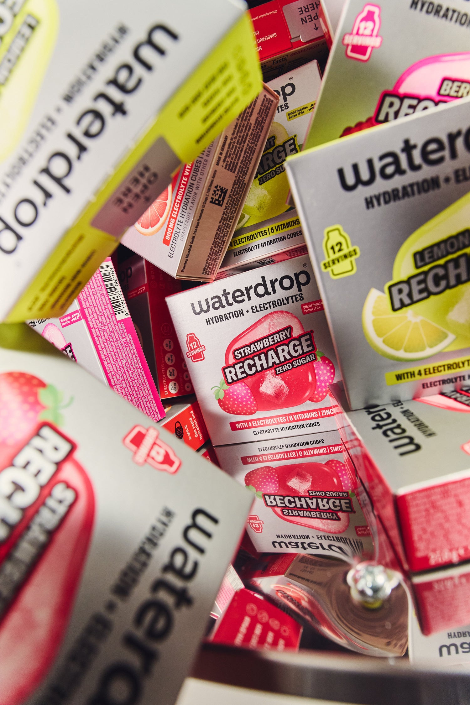 Een stapel Microlyte RECHARGE verpakkingen