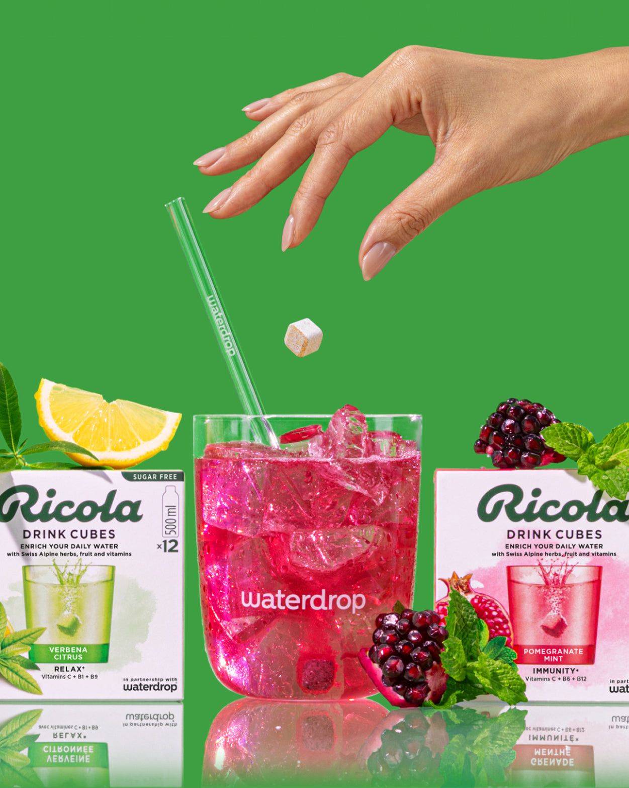 RICOLA geserveerd in een drinkglas met glazren rietje
