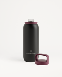 All-Purpose Thermo · Spout Lid fles met dubbelwandig roestvrij staal en brede opening, ideaal voor ijskoude dranken, tot 24 uur fris. Close-up van het logo en de flesvorm.