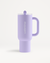 FUSION Explorer Thermo Drinkbeker in een limited edition ontwerp, met een handvat voor gemakkelijk dragen. Deze stijlvolle drinkbeker, perfect voor zomerse avonturen, houdt je drankjes op temperatuur.