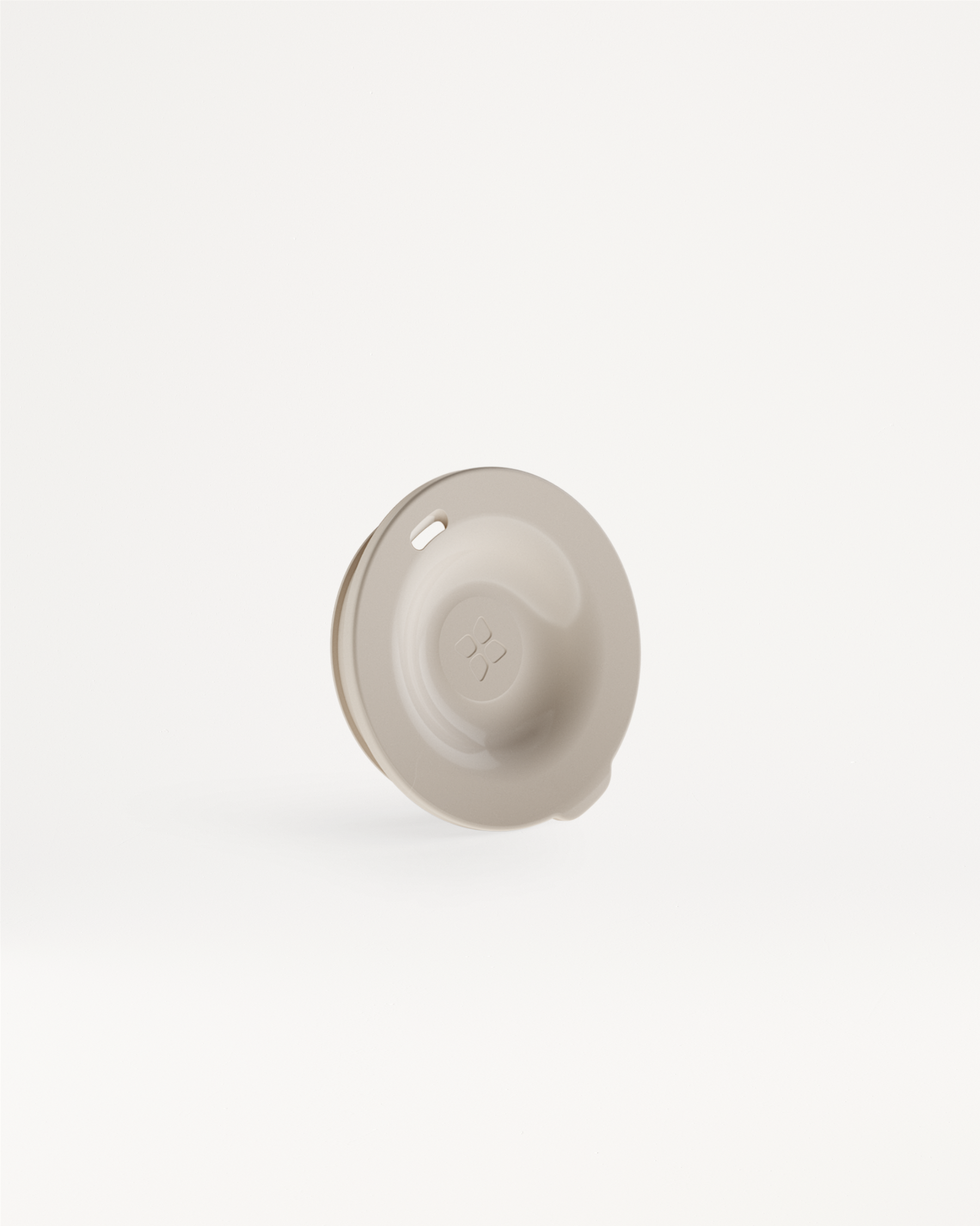 Close-up van het Sip Lid, perfect passend op zowel de Glass Cup als Steel Cup voor optimaal drinkcomfort, ideaal voor onderweg of aan het bureau. Gemaakt van duurzaam keramisch materiaal.