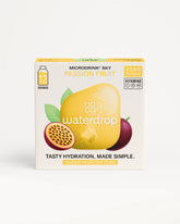 “waterdrop® Microdrink Sky Passion Fruit verpakking met grote gele kubus en passievruchtgrafieken, tekst 'MICRODRINK® SKY PASSION FRUIT', 'ZERO SUGAR', 'Vitamins C B1 B3', '12 servings', en slogan 'TASTY HYDRATION, MADE SIMPLE.'”