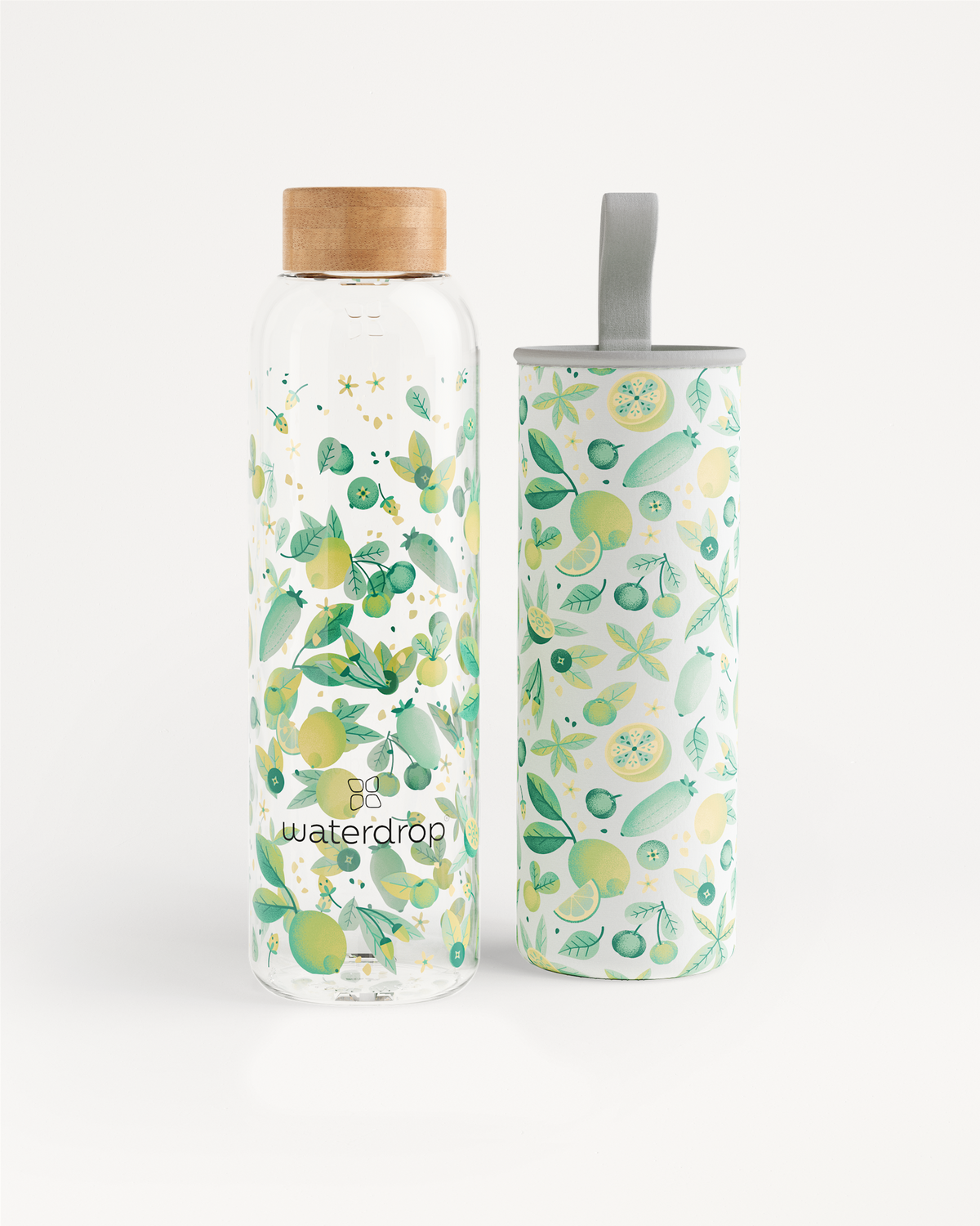 Edition Glass fles in close-up, vervaardigd uit robuust borosilicaatglas, ontworpen voor duurzaam watergebruik. Beschikbaar in 600 ml en 1L, ideaal voor onderweg, verkleint je ecologische voetafdruk.