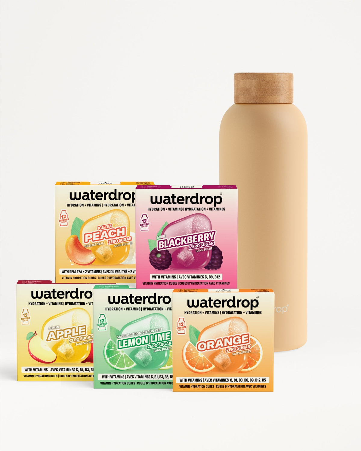 Vijf waterdrop® hydration-plus-vitamins doosjes in fruitsmaken, naast een matte, lichtbruine herbruikbare fles met houtlookdop. Dit is de 30 Days Starter Set Thermo Steel van waterdrop® NL.
